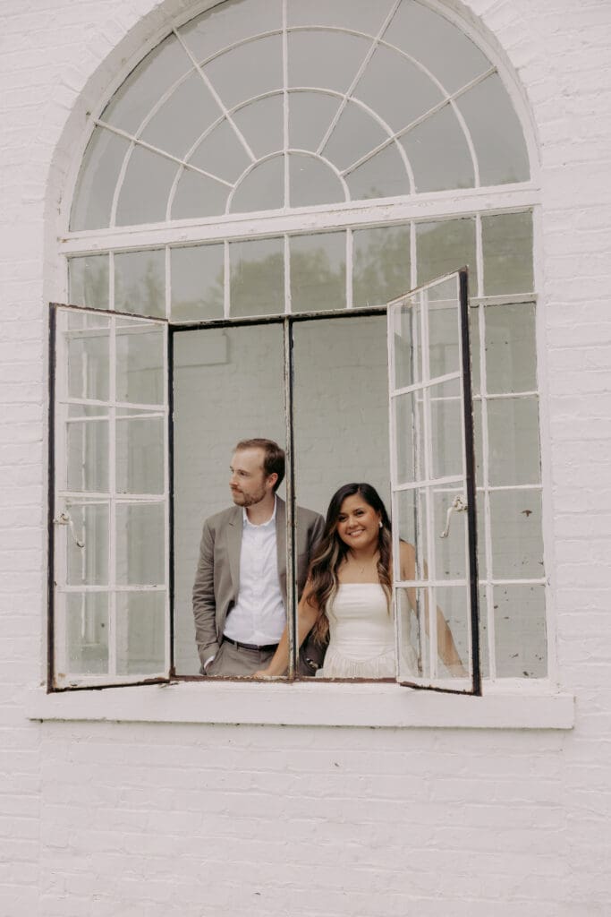 Engagement photos at the bleak house knoxville, tn 