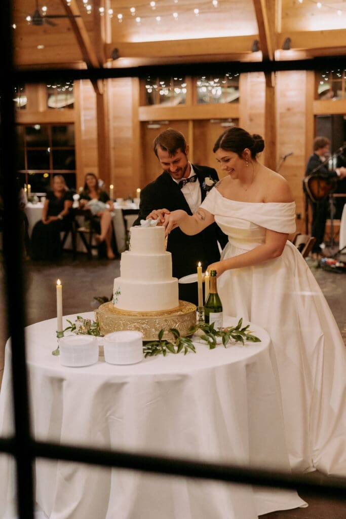 pepper pavilion cake cutting