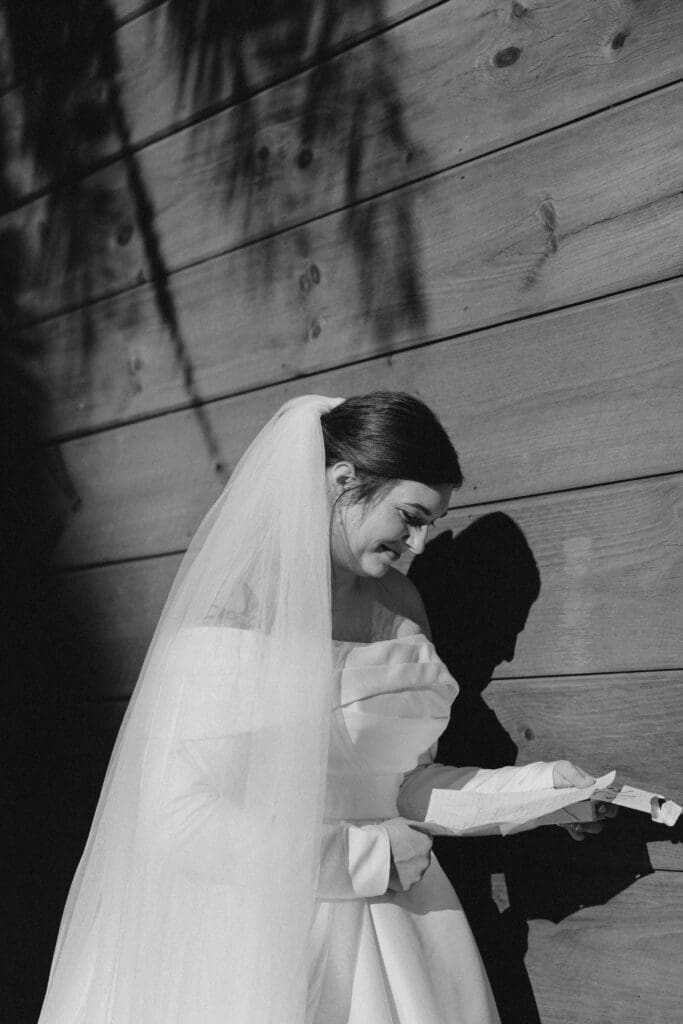 bride at first look, reading a letter