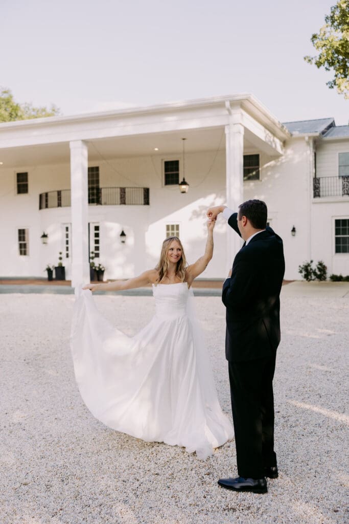 north carolina wedding photographer at twin fields estate venue