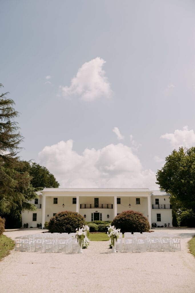 Twin Fields Estate ceremony decor and setup