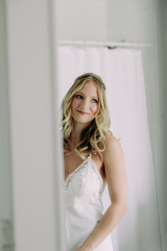 bride getting ready portraits at twin fields estate