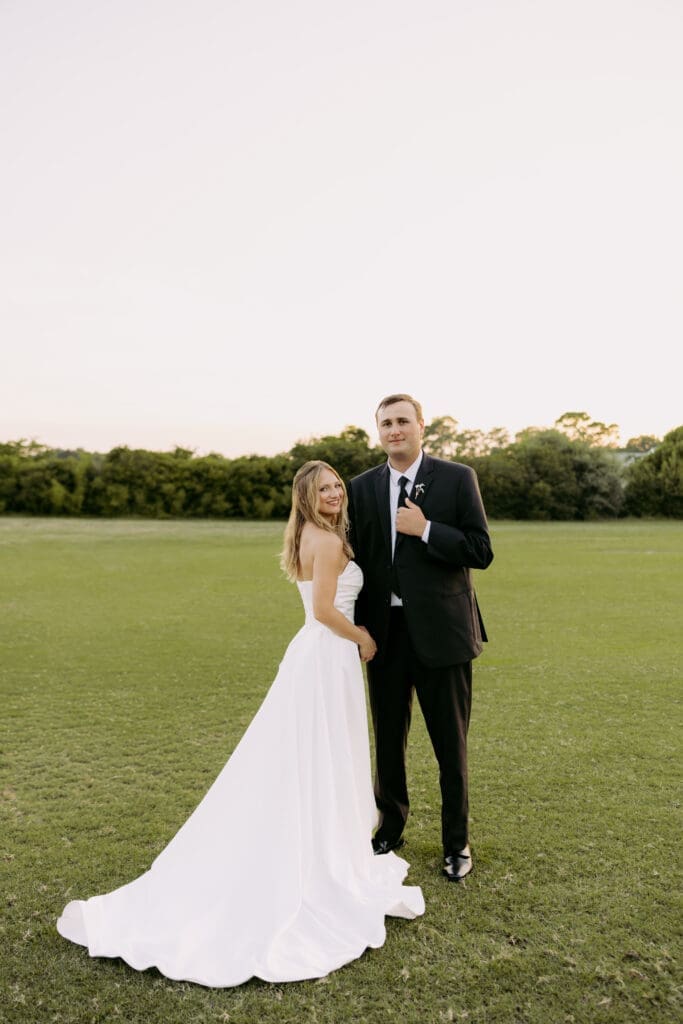 golden hour bride and groom portraits at twin fields estate